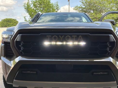 New 2026 Toyota Tacoma 4x4 Double Cab Hybrid image 12