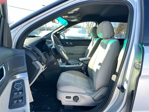 Used 2013 Ford Explorer 4WD w/ Class III Trailer Tow Pkg image 21