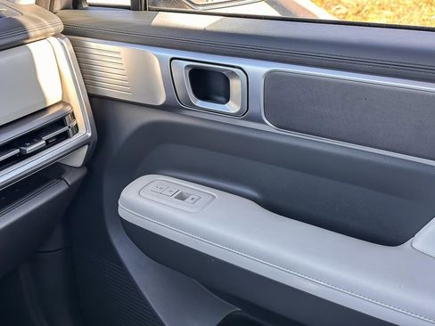 Used 2025 Hyundai Santa Fe SEL image 22