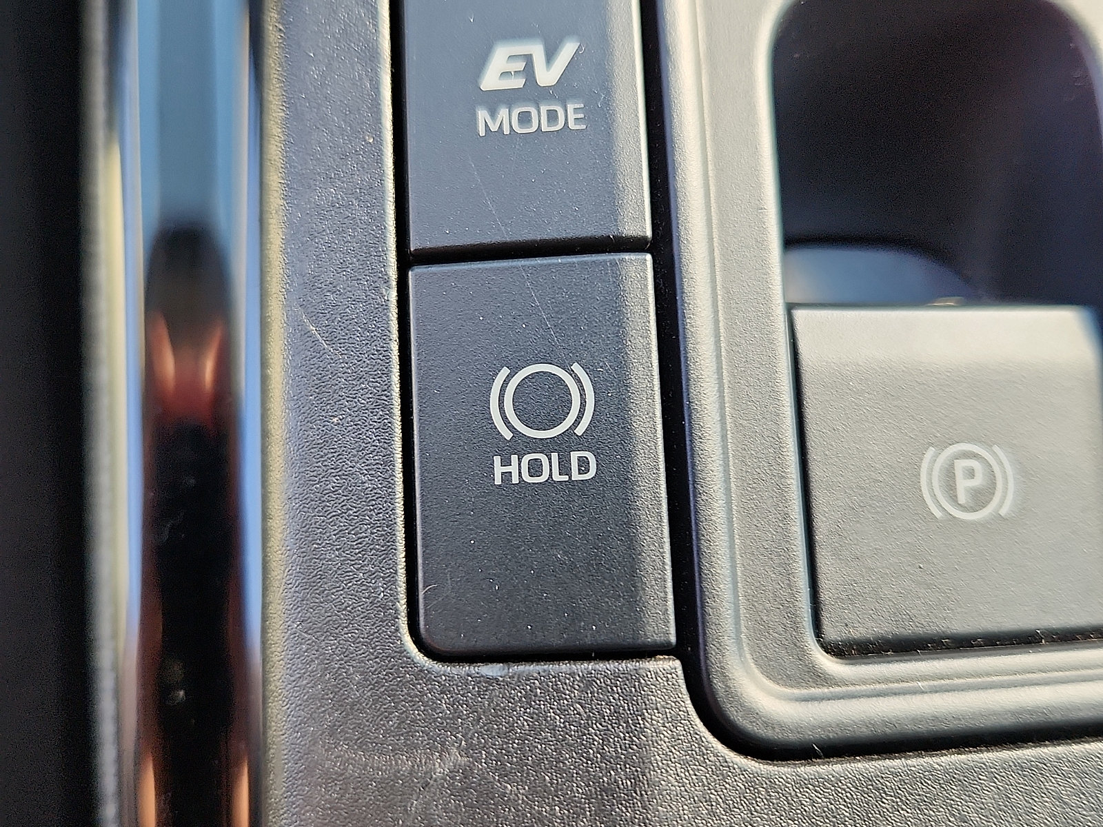 Used 2024 Toyota Prius LE FWD image 24