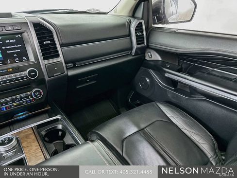 Used 2018 Ford Expedition Max Platinum RWD image 27