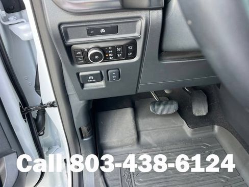 Used 2025 Ford F150 Raptor AWD/4WD image 20