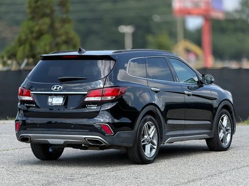 Used 2017 Hyundai Santa Fe Limited AWD/4WD image 9