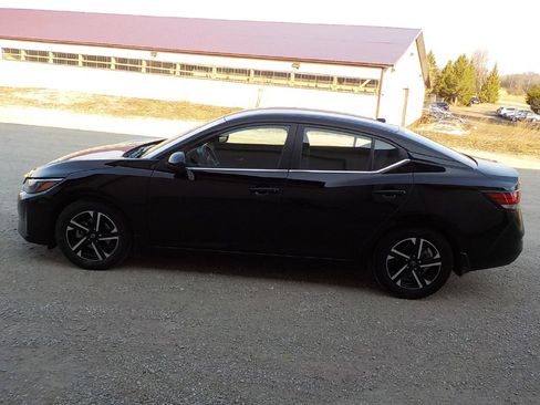 Used 2025 Nissan Sentra SV w/ All-Weather Package image 8