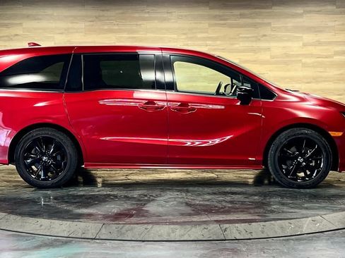 Used 2024 Honda Odyssey Sport image 21