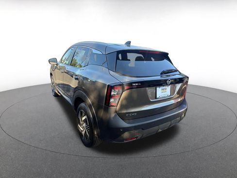 Used 2026 Nissan Kicks SV w/ Cold Weather Package FWD image 5