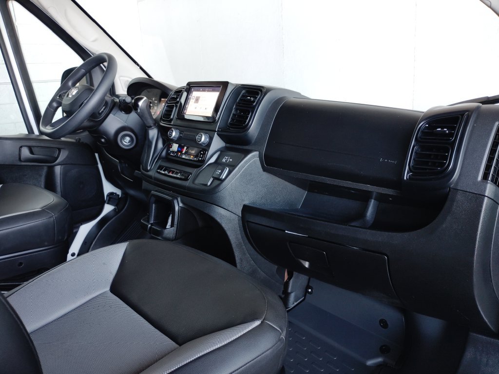 Used 2024 RAM ProMaster 2500 w/ Convenience Group FWD image 13