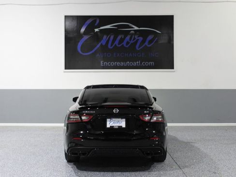 Used 2021 Nissan Maxima SR w/ Sport Mat Group FWD image 4