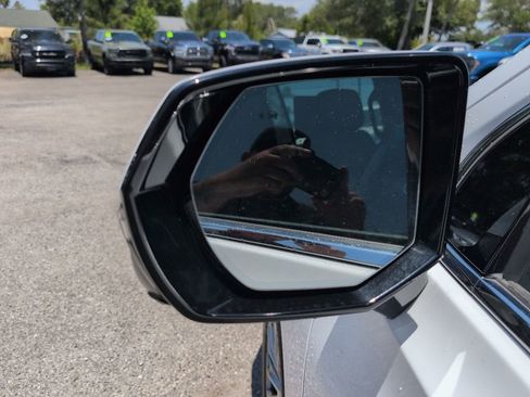 Used 2023 GMC Yukon XL Denali w/ Denali Reserve Package AWD/4WD image 7