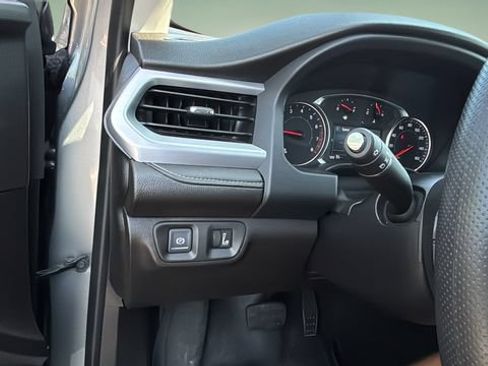 Used 2023 GMC Acadia SLE w/ Driver Convenience Package AWD/4WD image 20