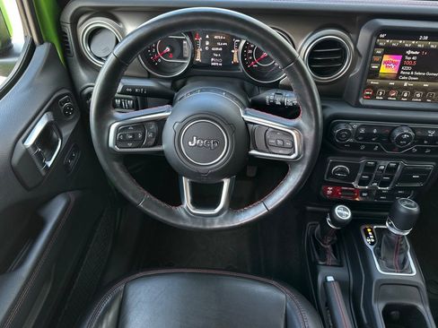 Used 2018 Jeep Wrangler Unlimited Rubicon AWD/4WD image 15
