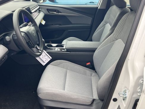 New 2026 Toyota Camry LE image 7