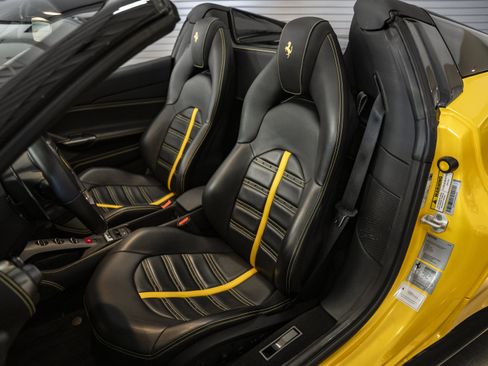 Used 2018 Ferrari 488 Spider RWD image 37