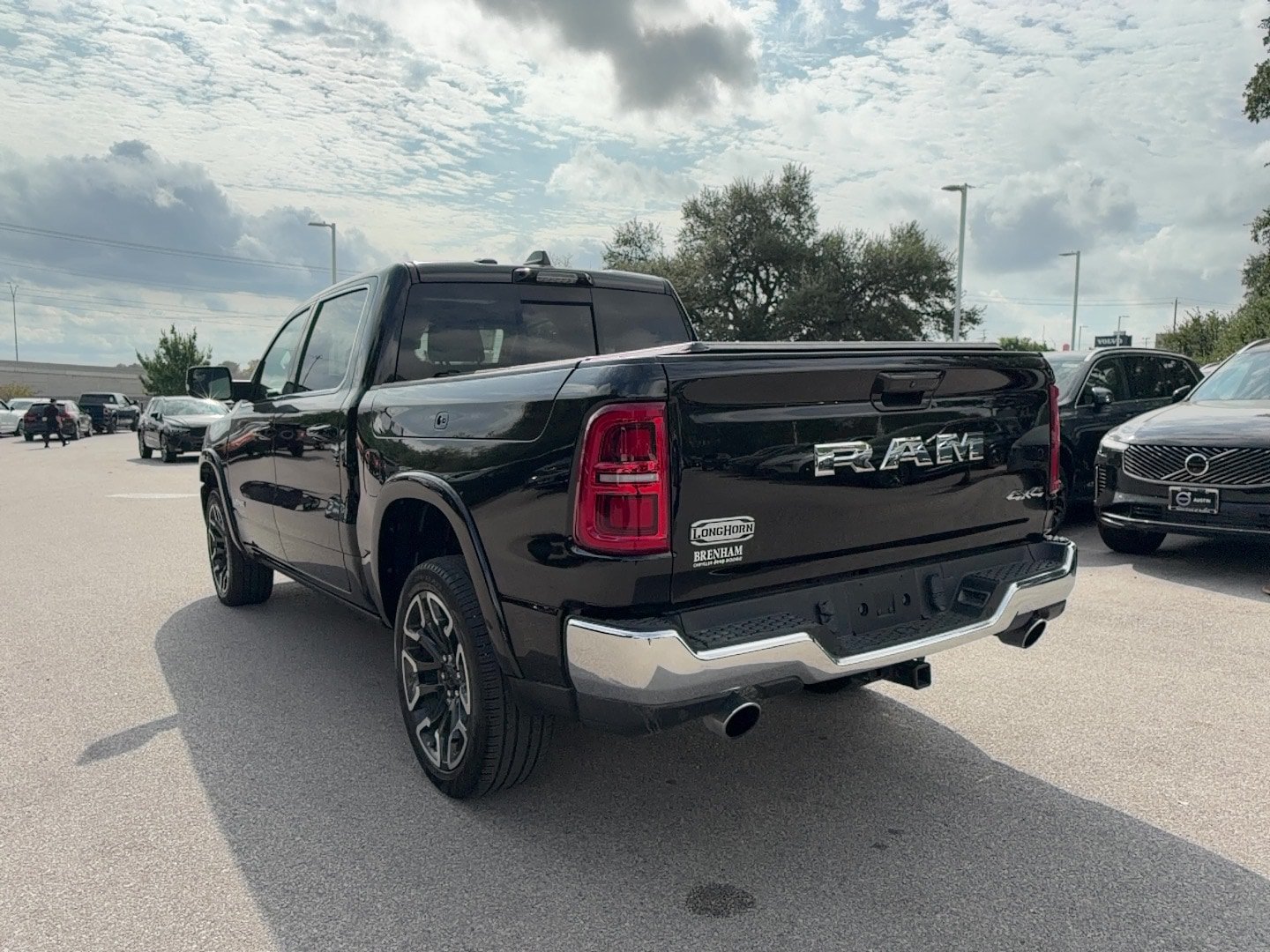 Used 2025 RAM 1500 Limited AWD/4WD image 4