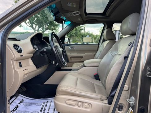 Used 2010 Honda Pilot EX-L image 11
