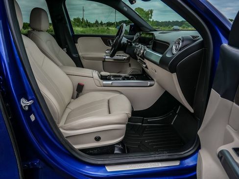 Used 2021 Mercedes-Benz GLB 250 4MATIC image 80
