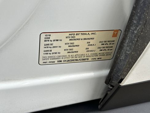 Used 2020 Tesla Model X Long Range image 28