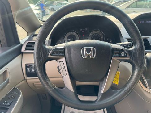 Used 2013 Honda Odyssey EX image 16