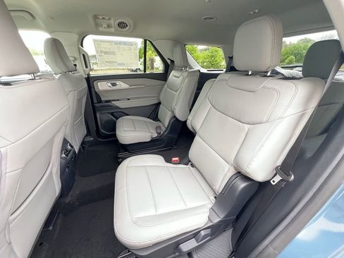 New 2026 Ford Explorer Active AWD/4WD image 17