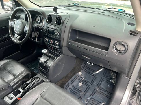Used 2016 Jeep Patriot High Altitude AWD/4WD image 29