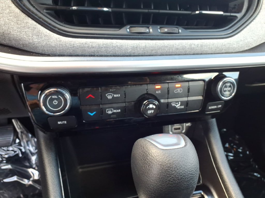 Used 2024 Jeep Compass Sport AWD/4WD image 11