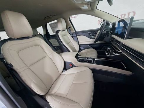 New 2026 Lincoln Corsair Premiere FWD image 29