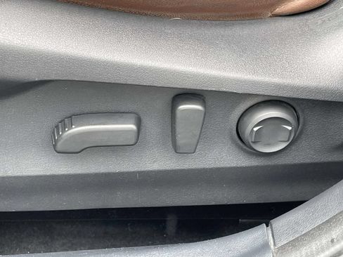 Used 2021 Subaru Outback Touring AWD/4WD image 7