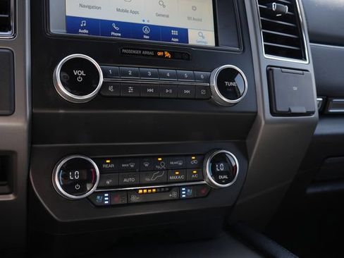Used 2021 Ford Expedition XLT AWD/4WD image 15