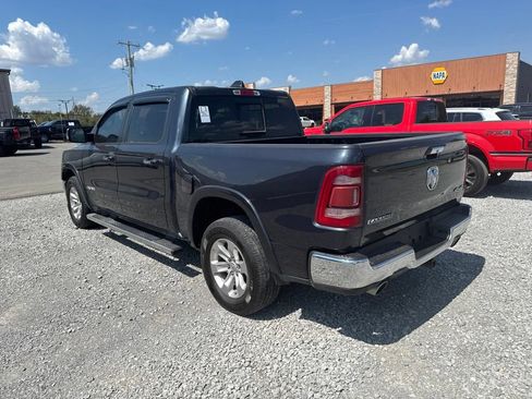 Used 2019 RAM 1500 Laramie AWD/4WD image 6