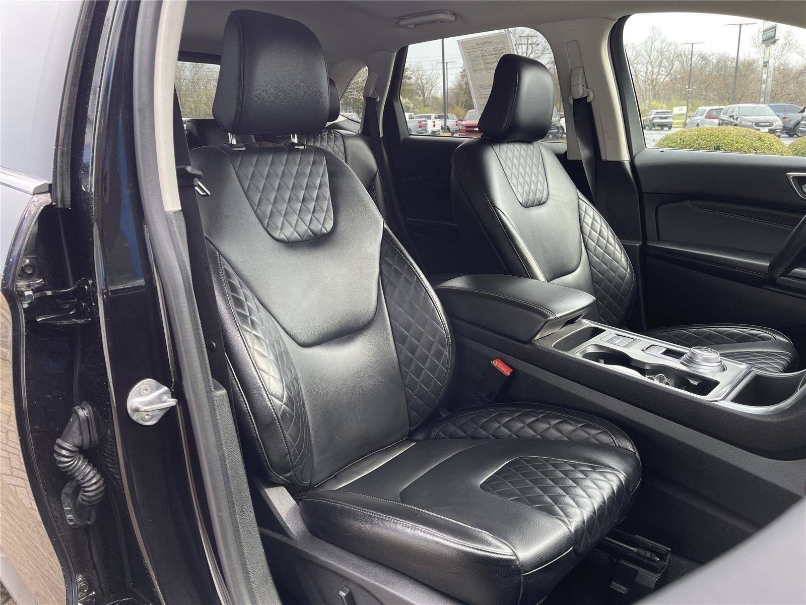Used 2024 Ford Edge Titanium AWD/4WD image 34