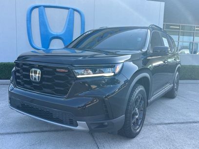 Used 2025 Honda Pilot TrailSport