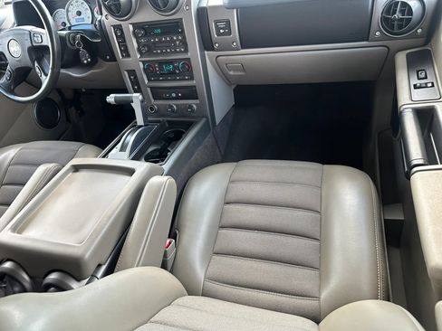 Used 2004 HUMMER H2 AWD/4WD image 16