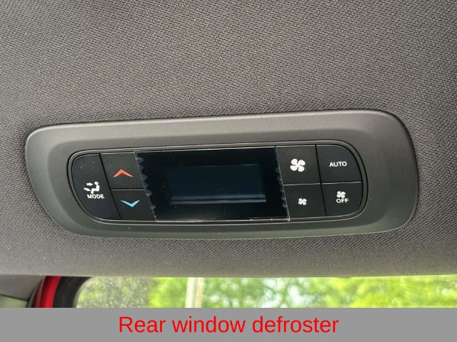New 2027 Chrysler Pacifica Select FWD image 12