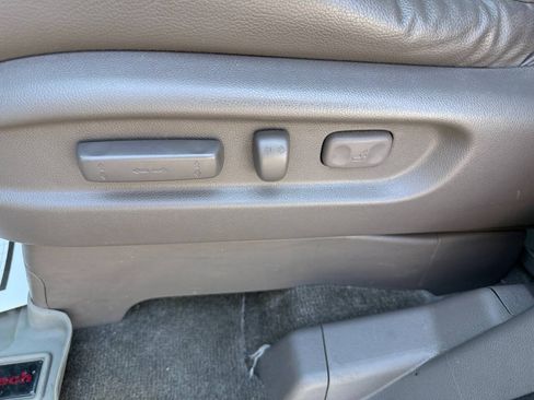 Used 2016 Honda Odyssey Touring Elite image 17