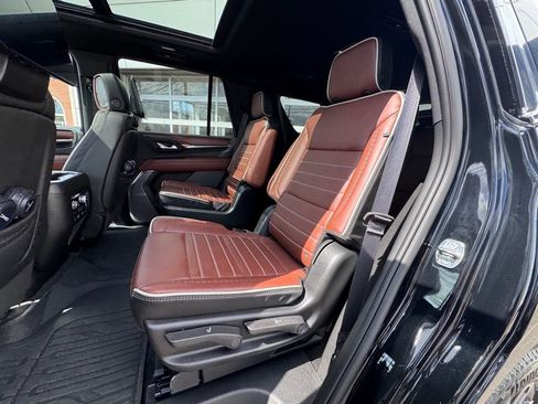 Used 2024 GMC Yukon Denali Ultimate image 24