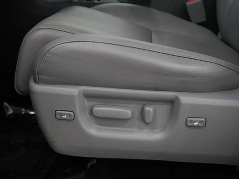 Used 2018 Toyota Sequoia Limited AWD/4WD image 25