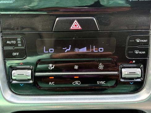 Used 2022 Kia Sorento SX image 28