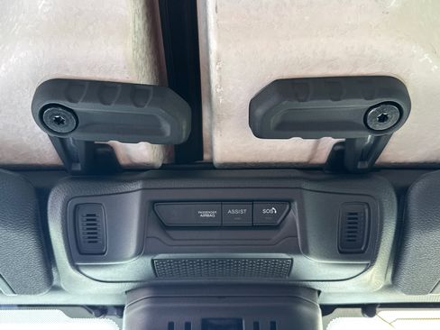 New 2026 Jeep Gladiator Sport AWD/4WD image 10