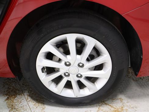 Used 2020 Hyundai Accent SEL image 18