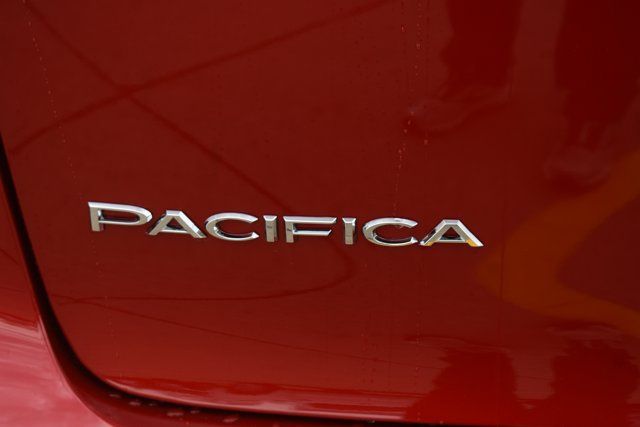 New 2026 Chrysler Pacifica Select FWD image 7