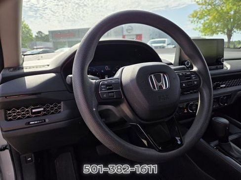 Used 2023 Honda Accord EX image 10