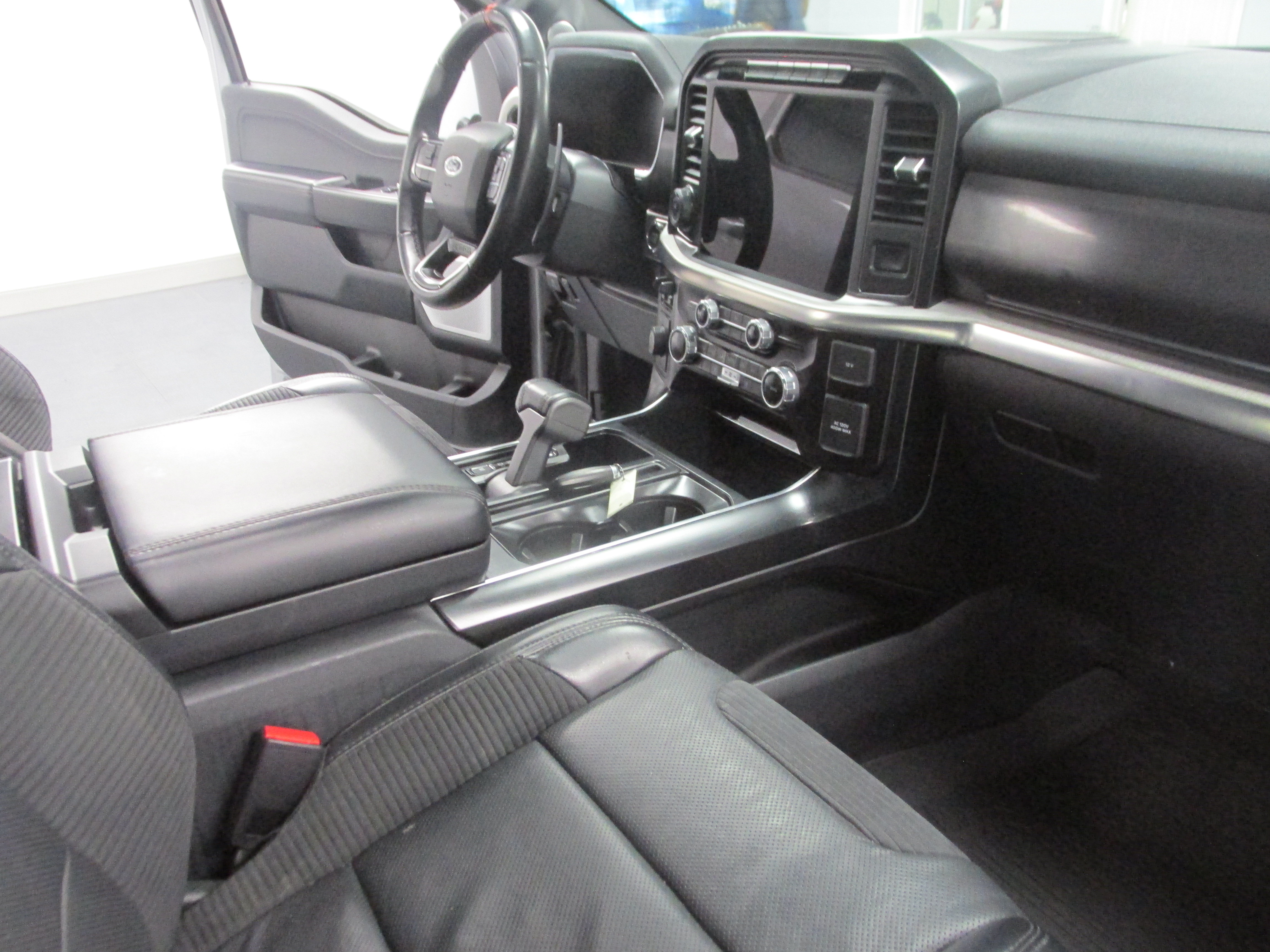 Used 2023 Ford F150 Raptor AWD/4WD image 24