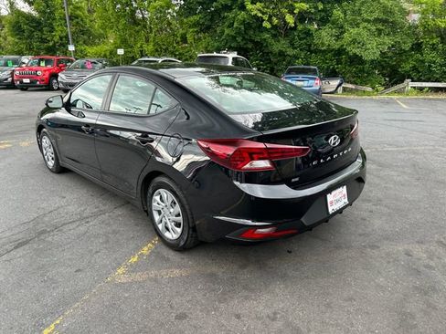 Used 2019 Hyundai Elantra SE FWD image 5