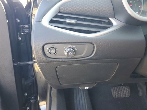 Used 2024 Chevrolet Malibu LT image 15