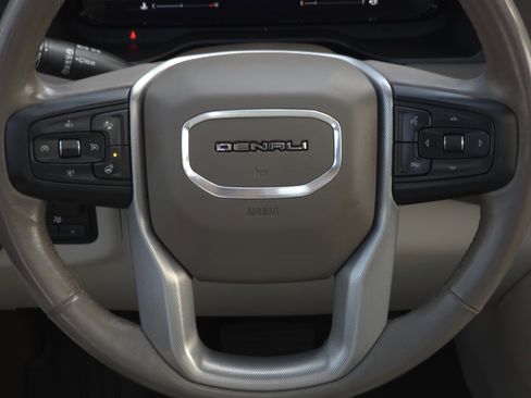 Used 2022 GMC Yukon Denali w/ Denali Ultimate Package image 29