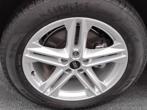 Certified 2024 Audi Q5 e Premium w/ Convenience Package image 13