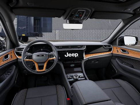New 2026 Jeep Grand Cherokee Summit image 14