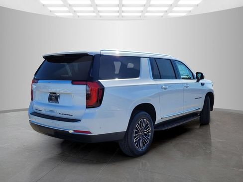 New 2026 GMC Yukon XL Elevation w/ Elevation Premium Package AWD/4WD image 4