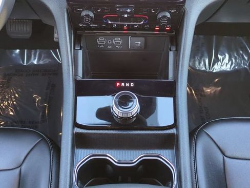 Used 2024 Jeep Grand Cherokee L Limited w/ Black Appearance Package RWD image 17