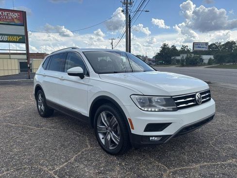 Used 2021 Volkswagen Tiguan SEL FWD image 7
